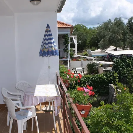 Apartment By The Sea Tisno, Murter - 5091